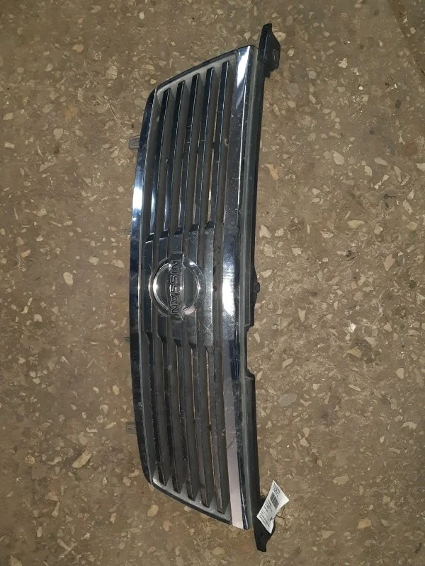 Решетка радиатора Nissan Sunny 2002-2004 B15, FB15