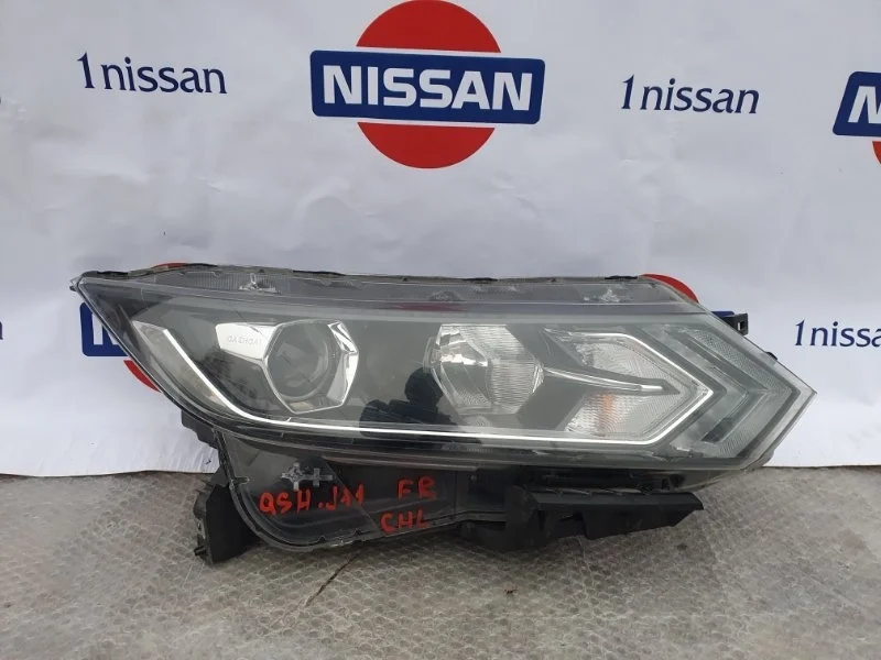 Фара галогеновая Nissan 26010HV00B, передняя правая