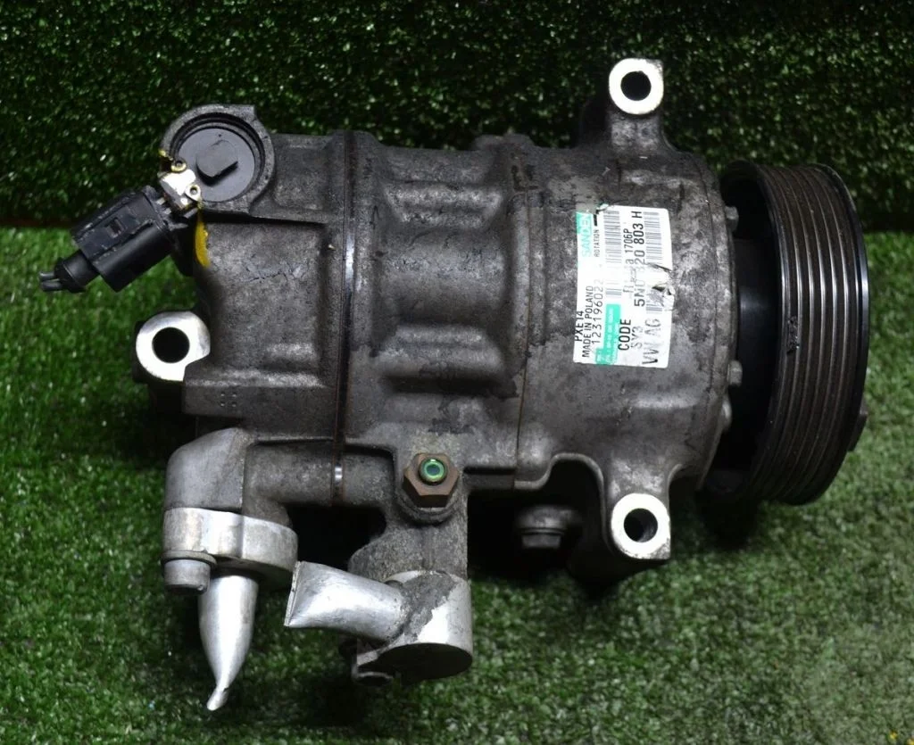 Компрессор кондиционера Audi / VW CFGC 2.0 TDI 5N0820803H