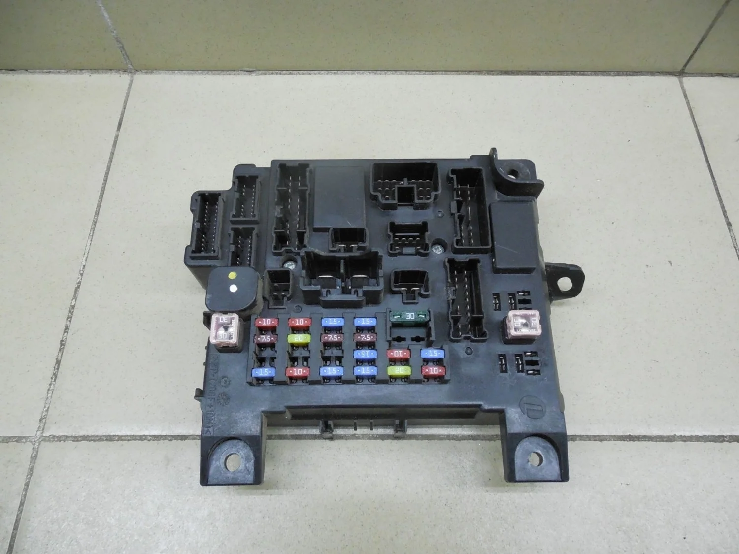 Блок предохранителей ASX 2010-2016