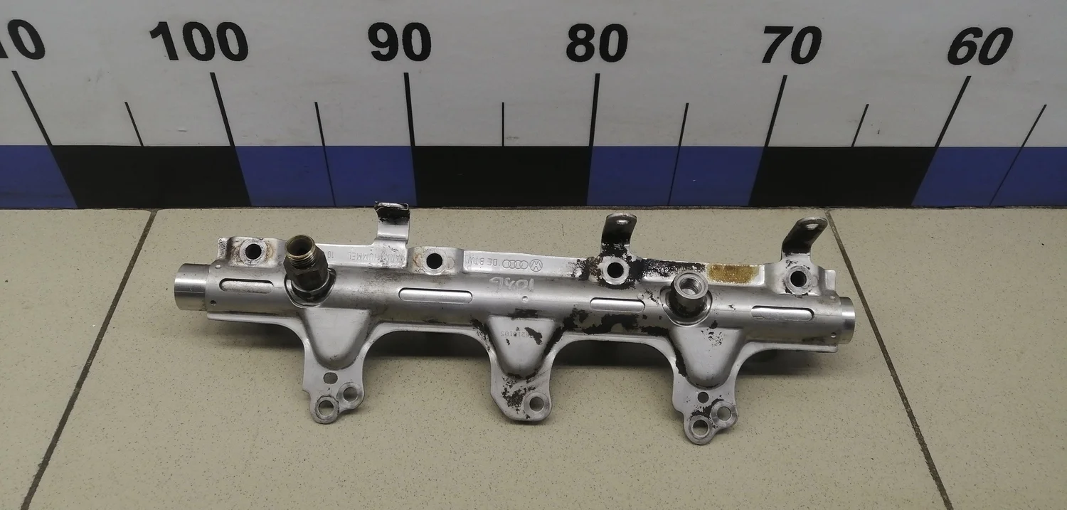 Рейка топливная (рампа) Passat [B6] 2005-2010