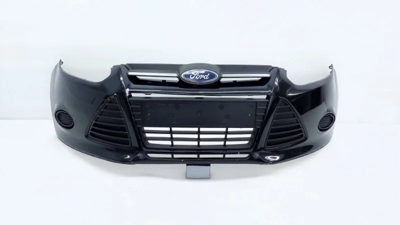 Бампер Ford Focus 2012 CB8