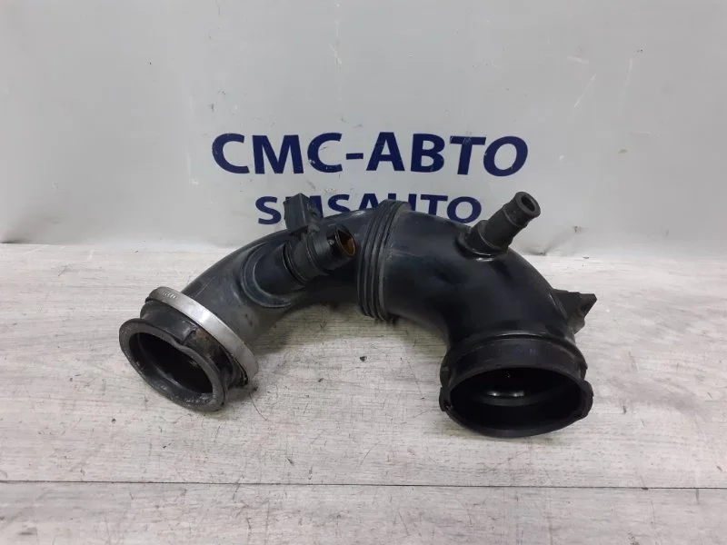 Патрубок воздушный Mercedes-Benz C-Class A2740900029 W205