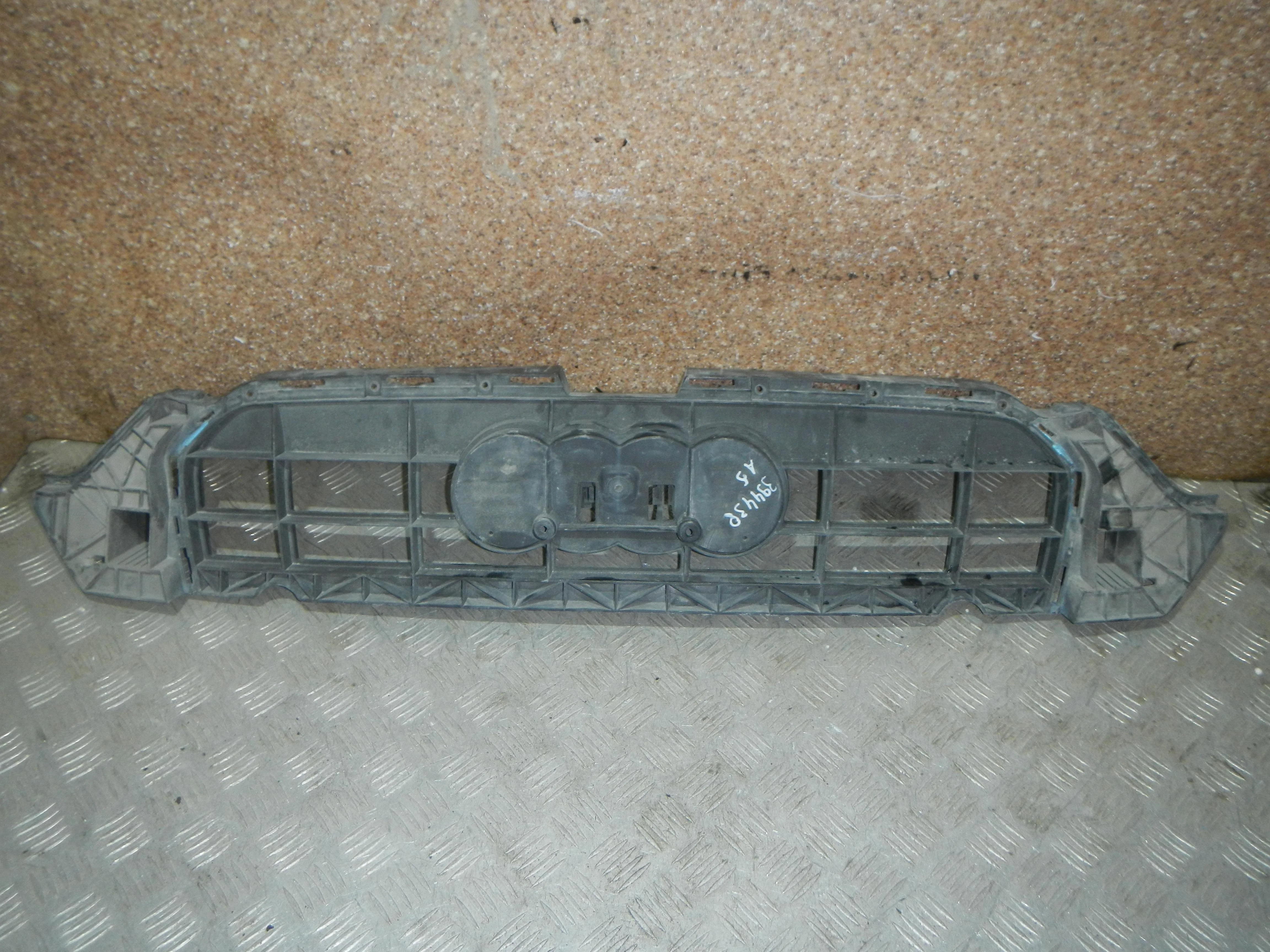 Кронштейн решетки радиатора, Audi (Ауди)-А5/S5 (8T) (08-16)