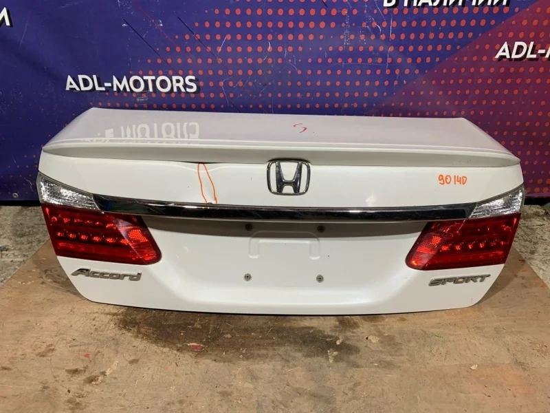 Крышка багажника Honda Accord 9 2013-2017