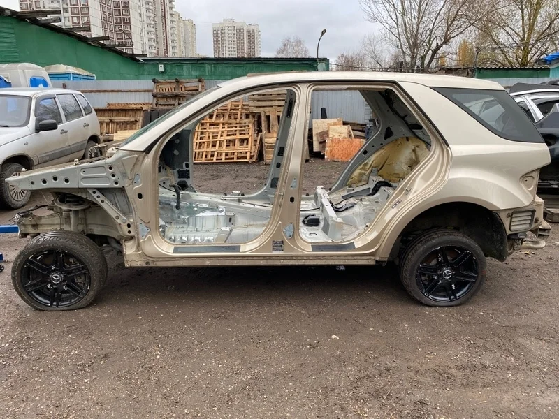 Кузов Mercedes-benz ML 2005 W164