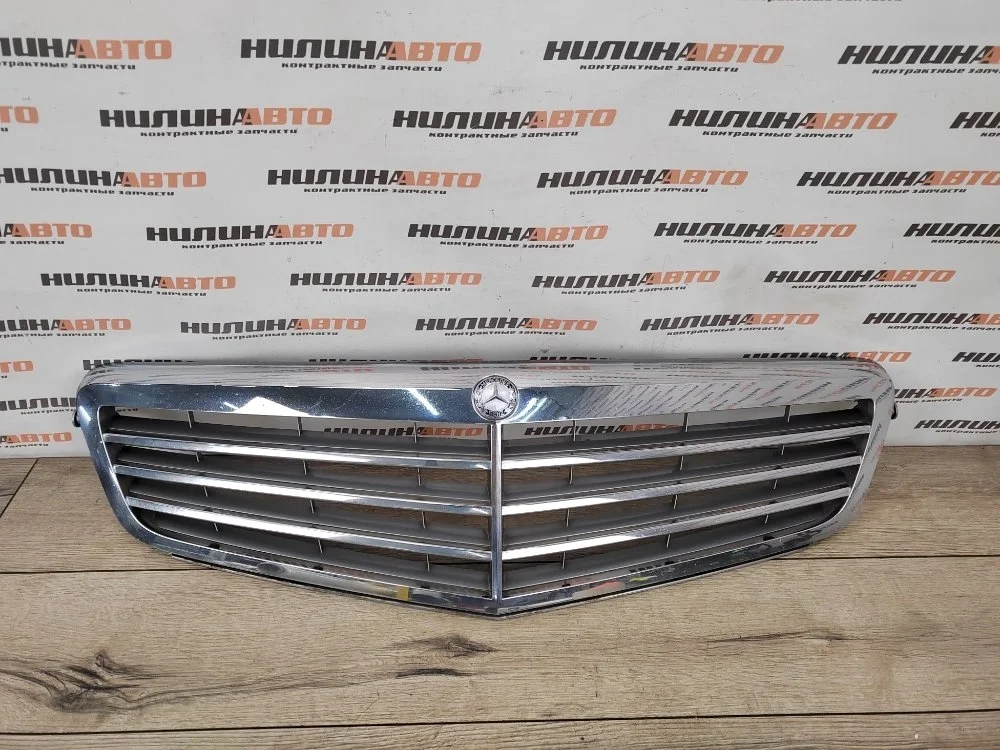 Решетка радиатора Mercedes W204 2008 A2048801483 СЕДАН 1.8 271.950