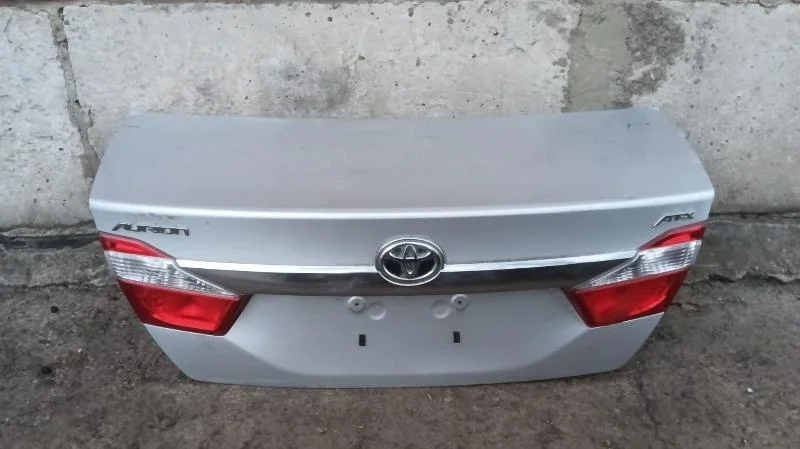 Крышка багажника Toyota Camry V50/V55