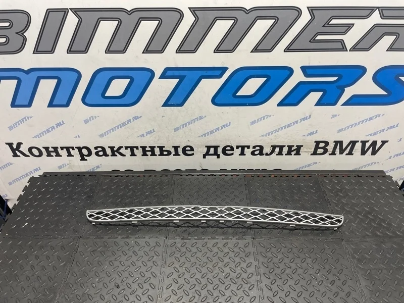 Решетка в бампер Bmw X6 2013 51117159597 E71 N55B30A, передняя