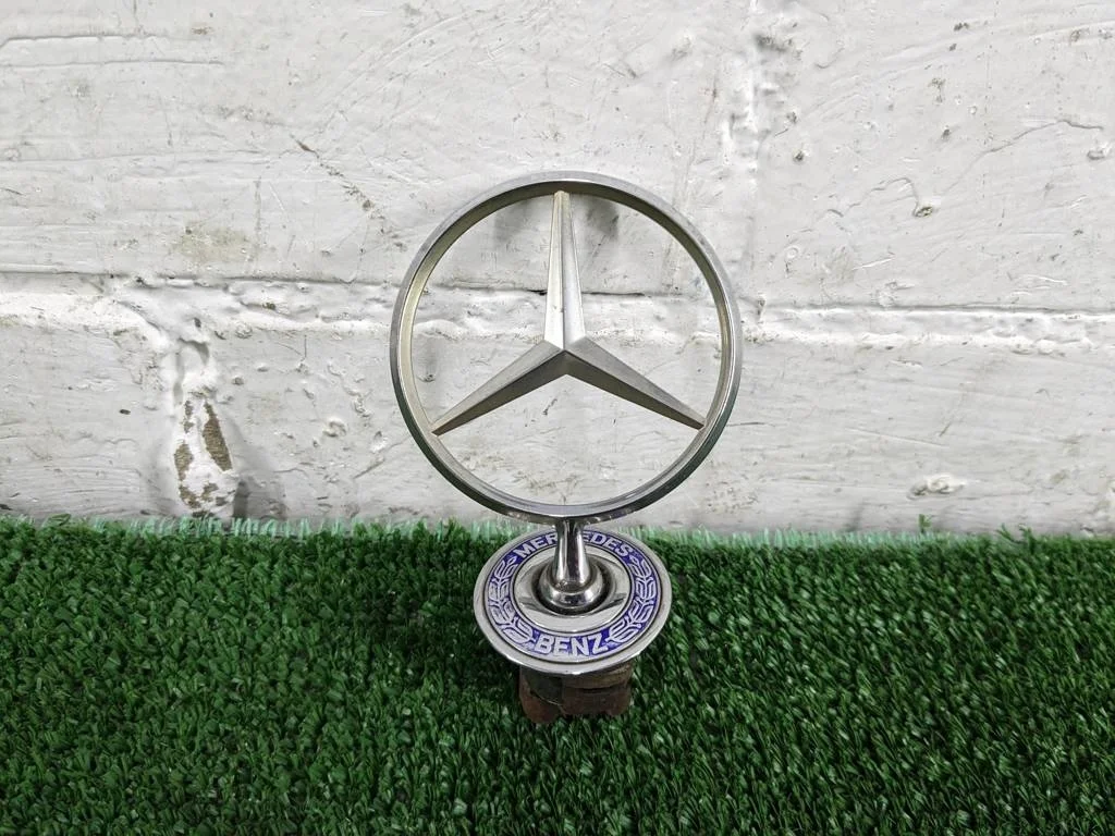 Эмблема Mercedes Benz E-class W211 2004