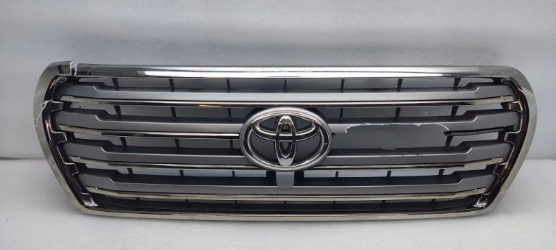 Решетка радиатора Toyota Land Cruiser 2007-2021 VDJ200