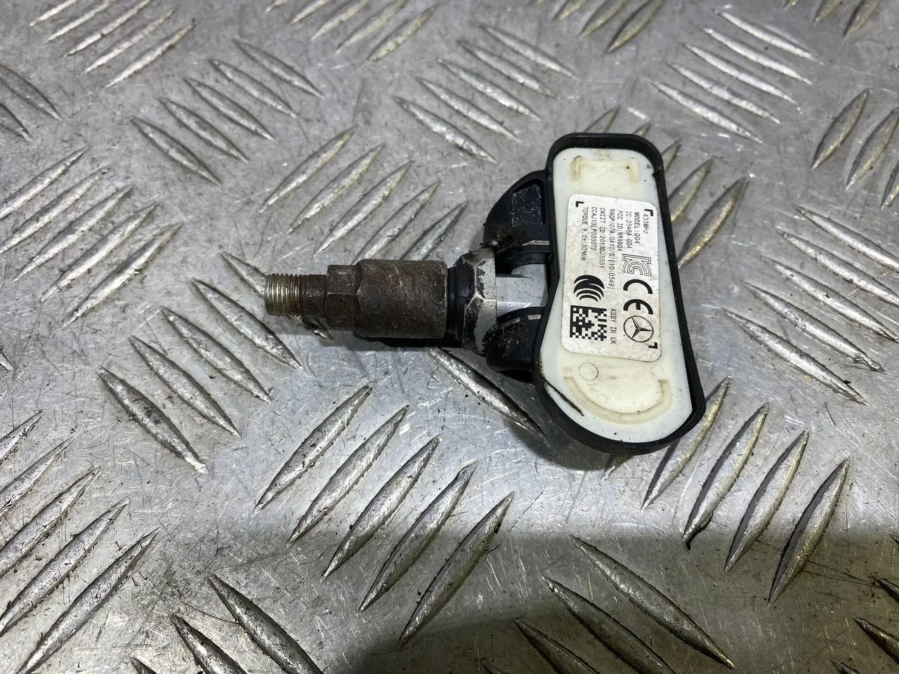 [Б/У] Датчик давления в шине TPMS Mercedes [Код: 00522591 ]