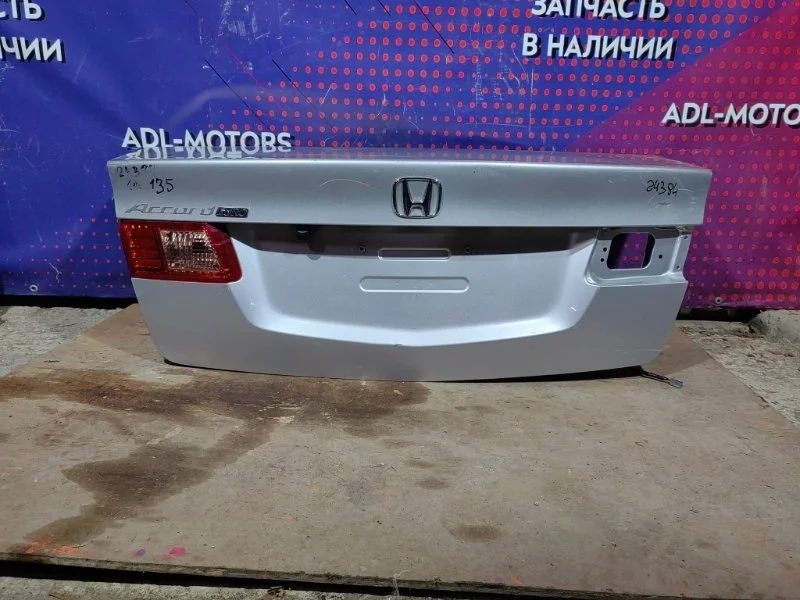 Крышка багажника Honda Accord 8 2008-2012