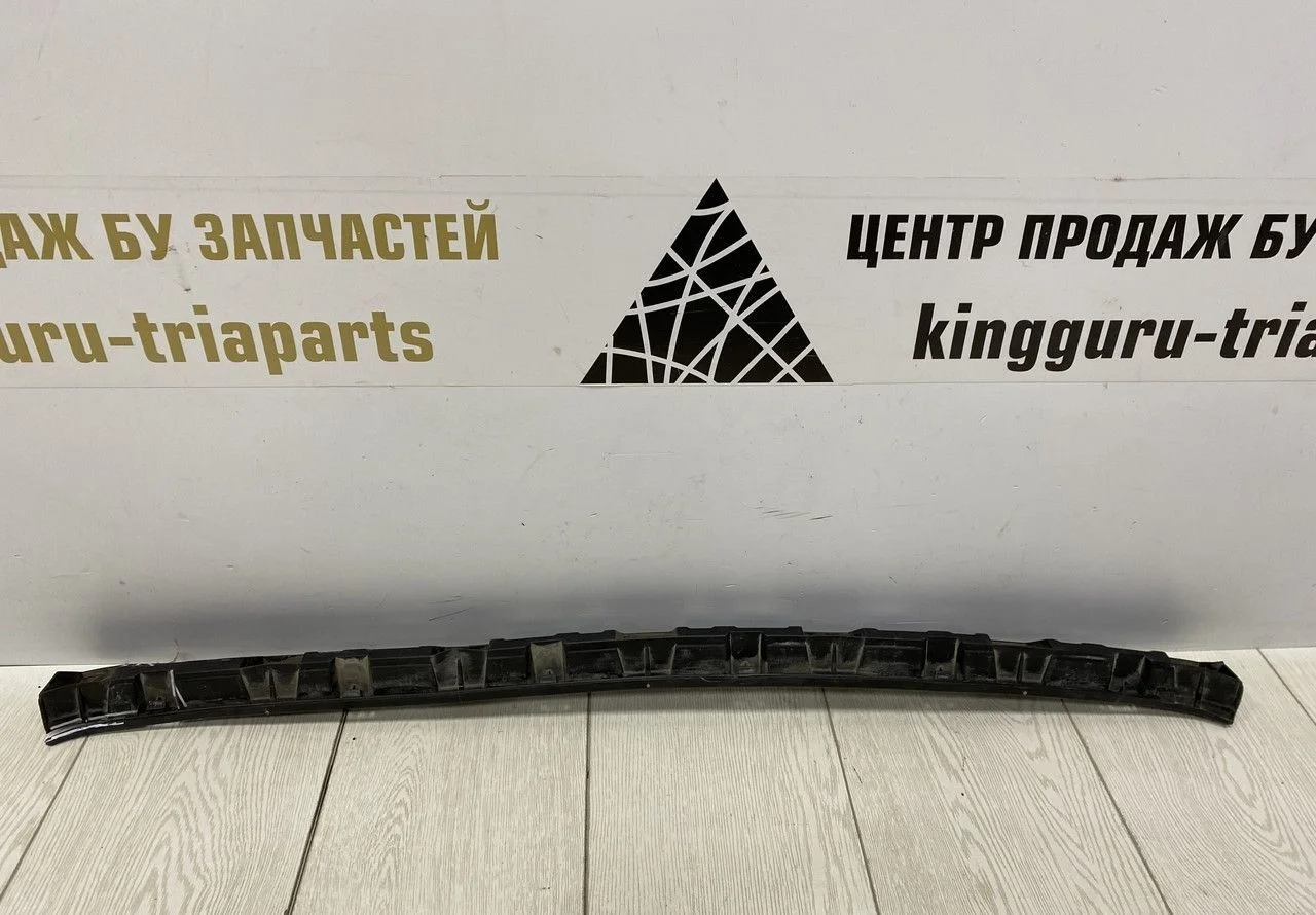 Кронштейн заднего бампера центральный Volkswagen Polo 5 09-20 oem 6RU807863