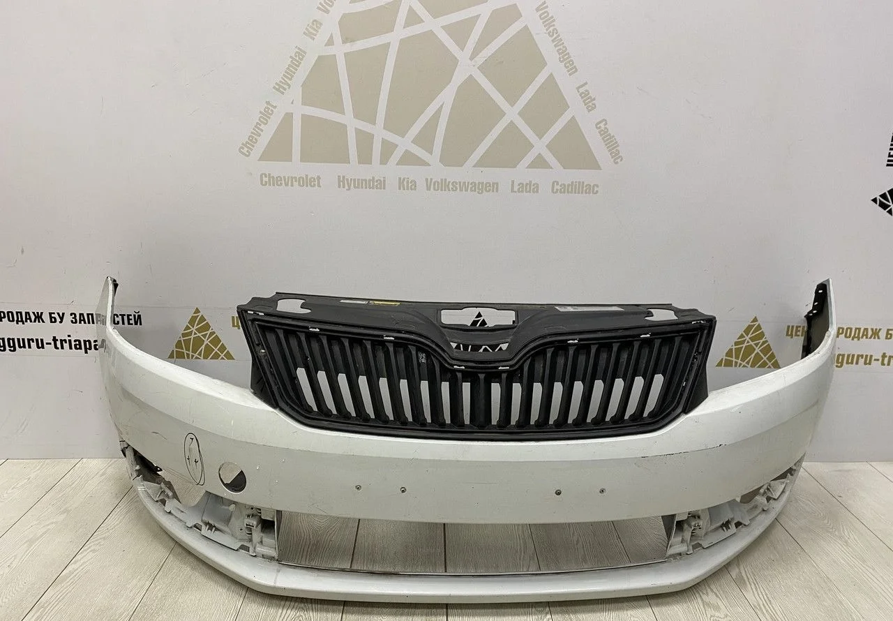 Бампер передний Skoda Rapid OEM 60U807221F