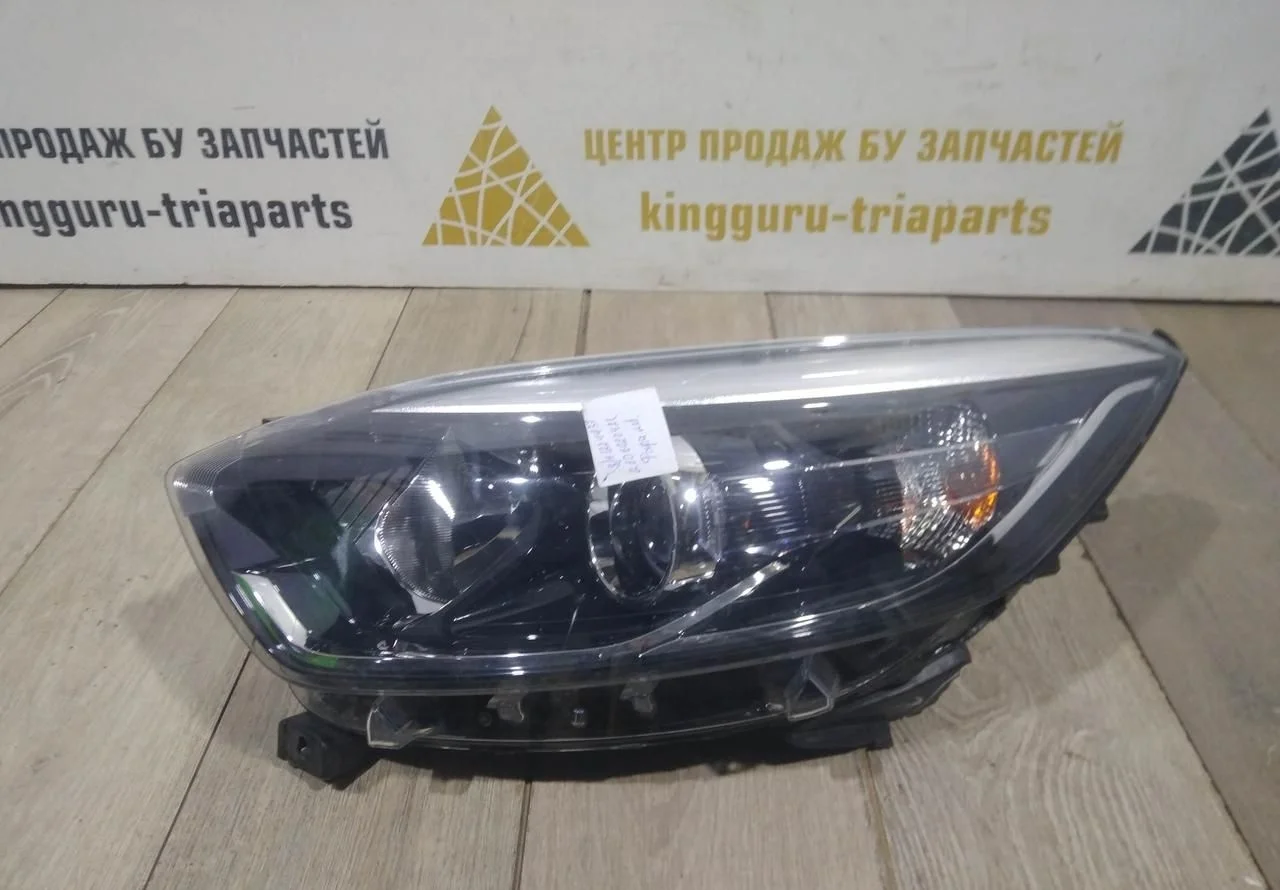 Фара левая бу Renault Kaptur OEM 260602042R