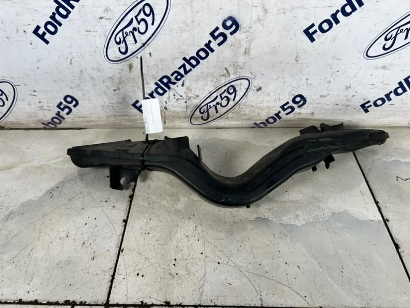 Воздухозаборник Ford Focus 2 2007 1485769 CB4