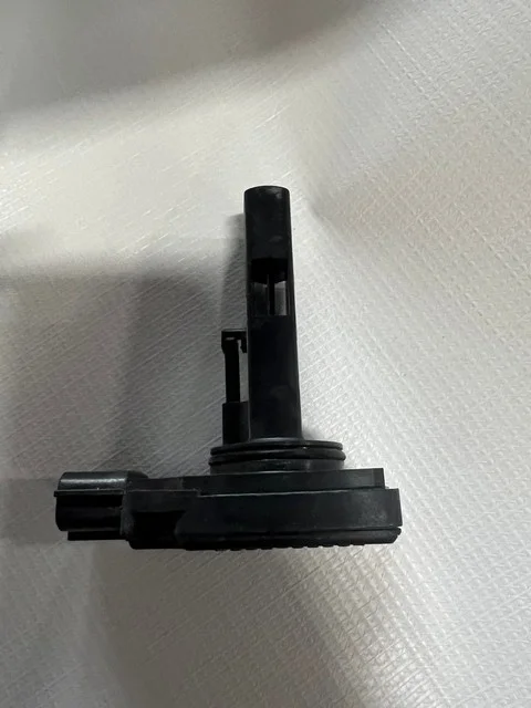 Датчик массового расхода воздуха CW5W 4B12 MITSUBISHI COLT VI Z20 / Z30 2002-2008, OUTLANDER XL CW 2007-2010, OUTLANDER XL CW 2010-2012