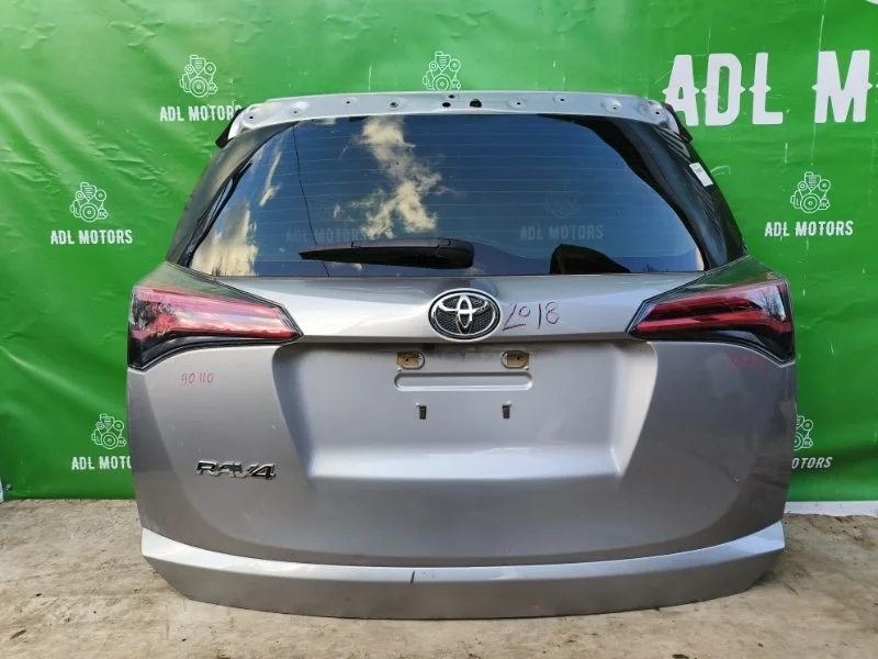 Дверь багажника Toyota RAV4 2015-2019 40