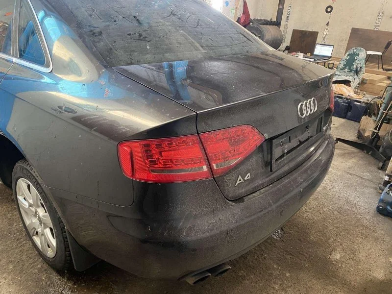 Продажа Audi A4 1.8 (120Hp) (CDHA) FWD MT по запчастям