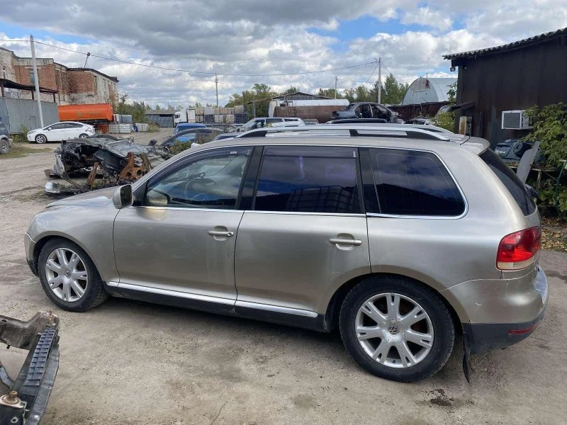 Продажа Volkswagen Touareg 2.5D (174Hp) (BAC) 4WD AT по запчастям