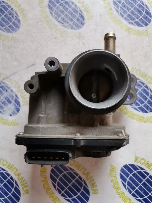 дроссельная заслонка в сборе Toyota Vitz SCP13 2004