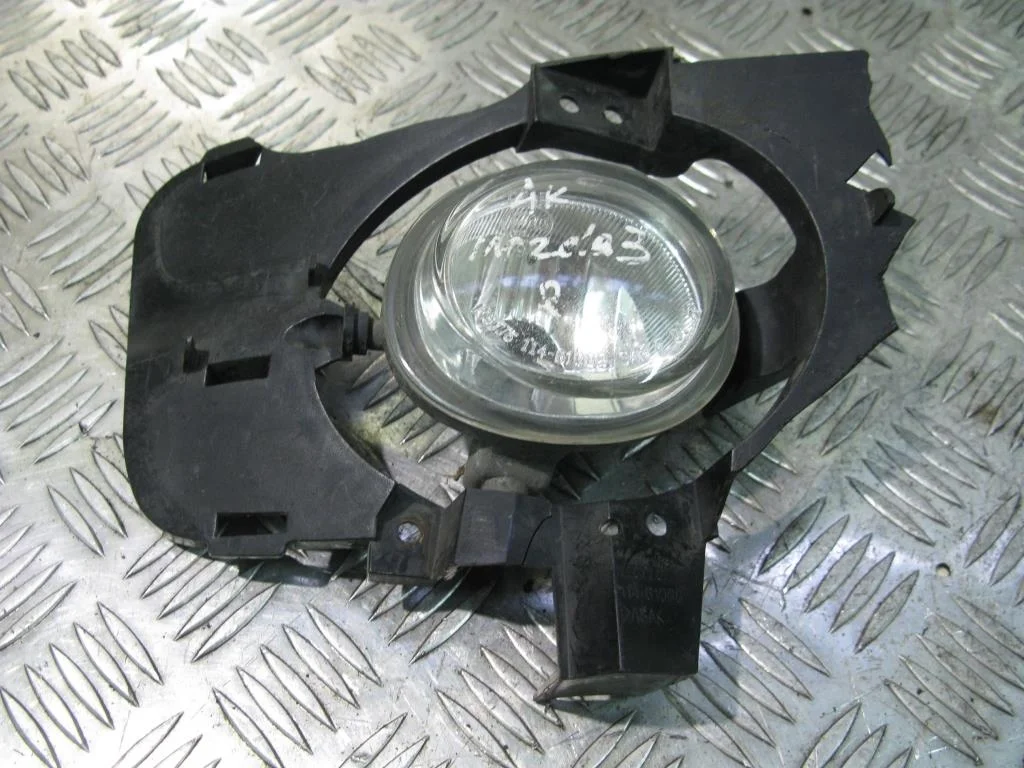 Противотуманка правая MAZDA 3 bk 2003-2009