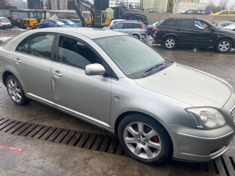 Продажа Toyota Avensis 2.0D (116Hp) (1CD-FTV) FWD MT по запчастям