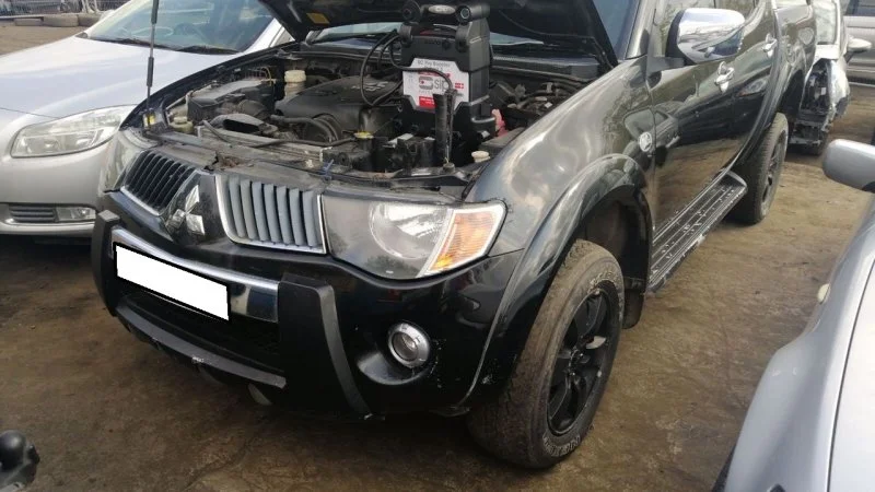 Продажа Mitsubishi L200 2.5D (136Hp) (4D56) 4WD AT по запчастям