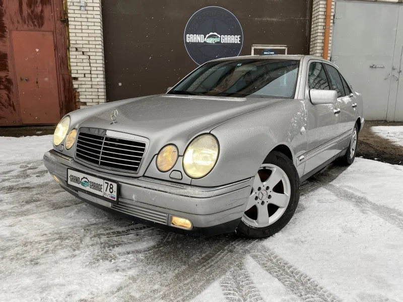 Продажа Mercedes-Benz E class 3.2 (224Hp) (112.941) RWD AT по запчастям