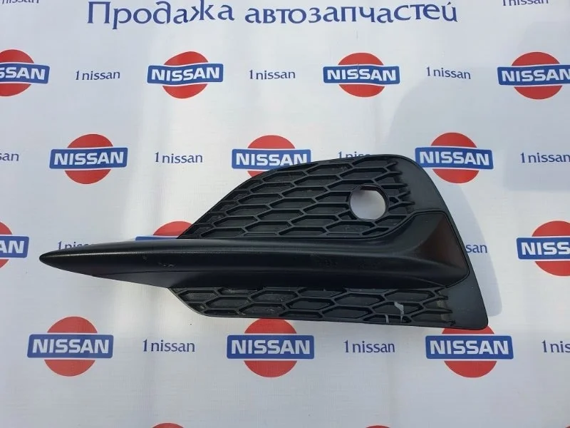 Заглушка бампера Nissan Qashqai 01/2019 н.в. 62257HV10A J11 MR20DD, передняя левая