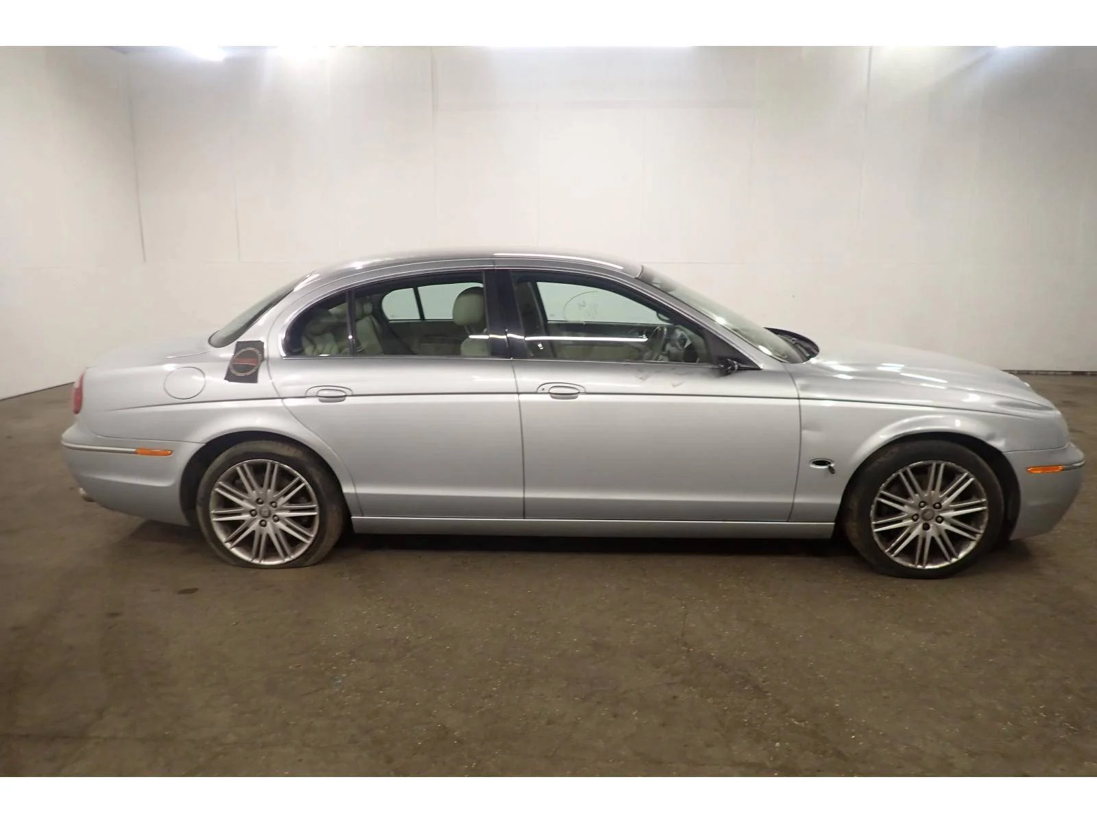 Продажа Jaguar S Type 2.7D (207Hp) (276DT (AJ-V6D)) RWD AT по запчастям