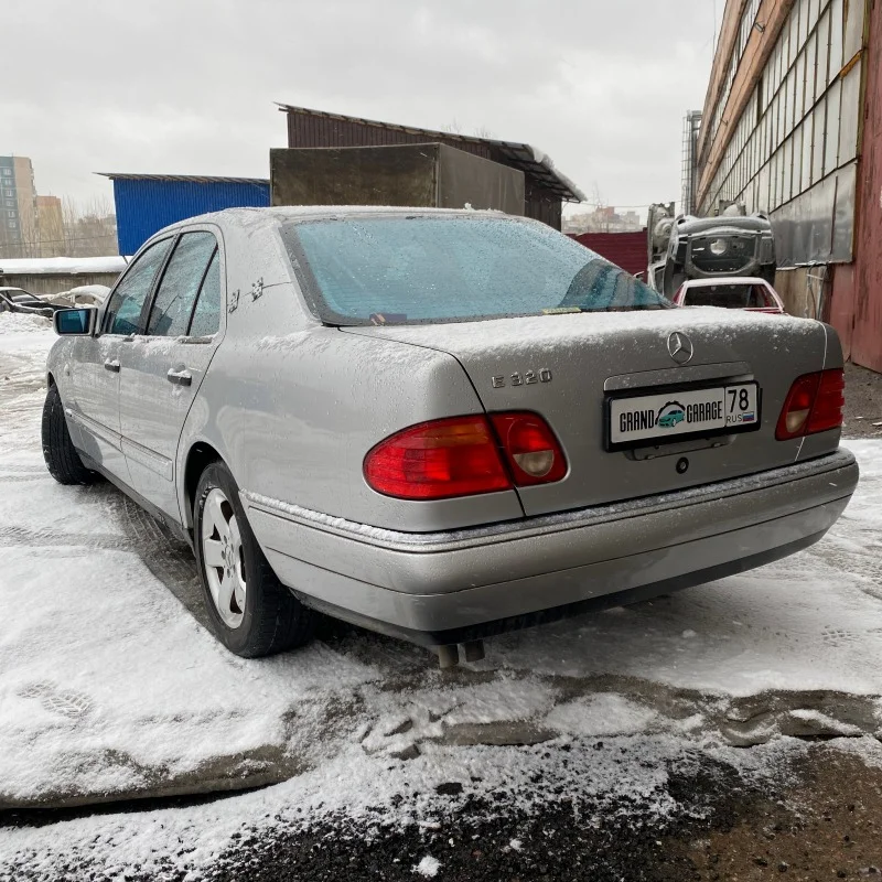 Продажа Mercedes-Benz E class 3.2 (224Hp) (112.941) RWD AT по запчастям