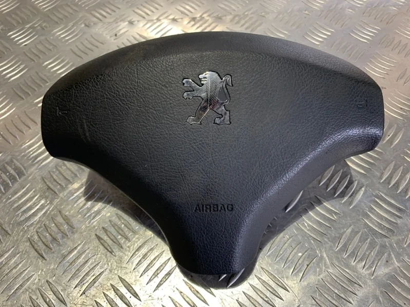 Подушка безопасности в руль airbag Peugeot 3008 2011 4112PF 1