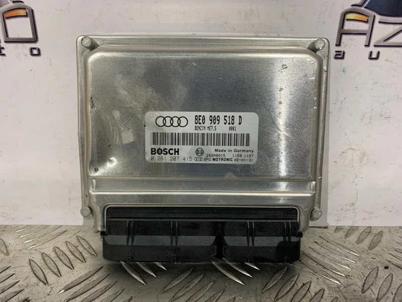 Блок управления двигателем Audi A4 8E0909518D B6 1.8