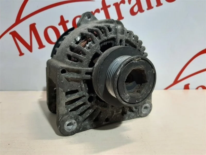 Генератор Renault Megane 2002-2005 8200100907 2 К4М