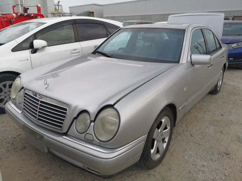 Продажа Mercedes-Benz E class 3.2 (224Hp) (112.941) RWD AT по запчастям