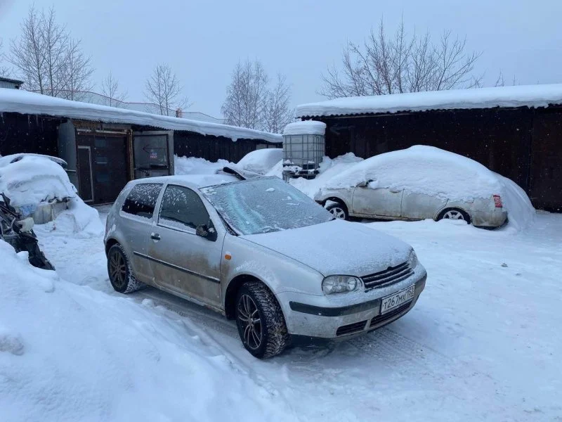 Продажа Volkswagen Golf 1.4 (75Hp) (AXP) FWD MT по запчастям