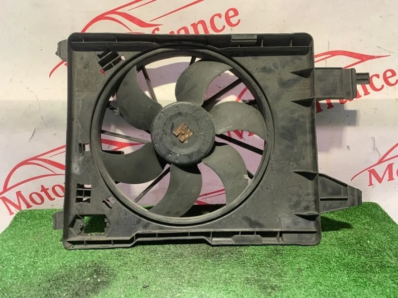 Вентилятор радиатора Renault Megane 8200151465 2