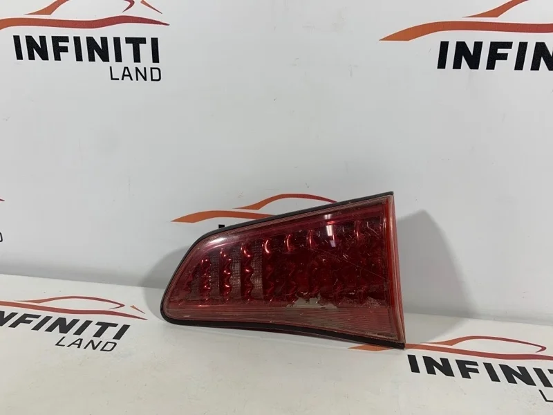 Фонарь крышки багажника Infiniti QX80 QX56 Z62