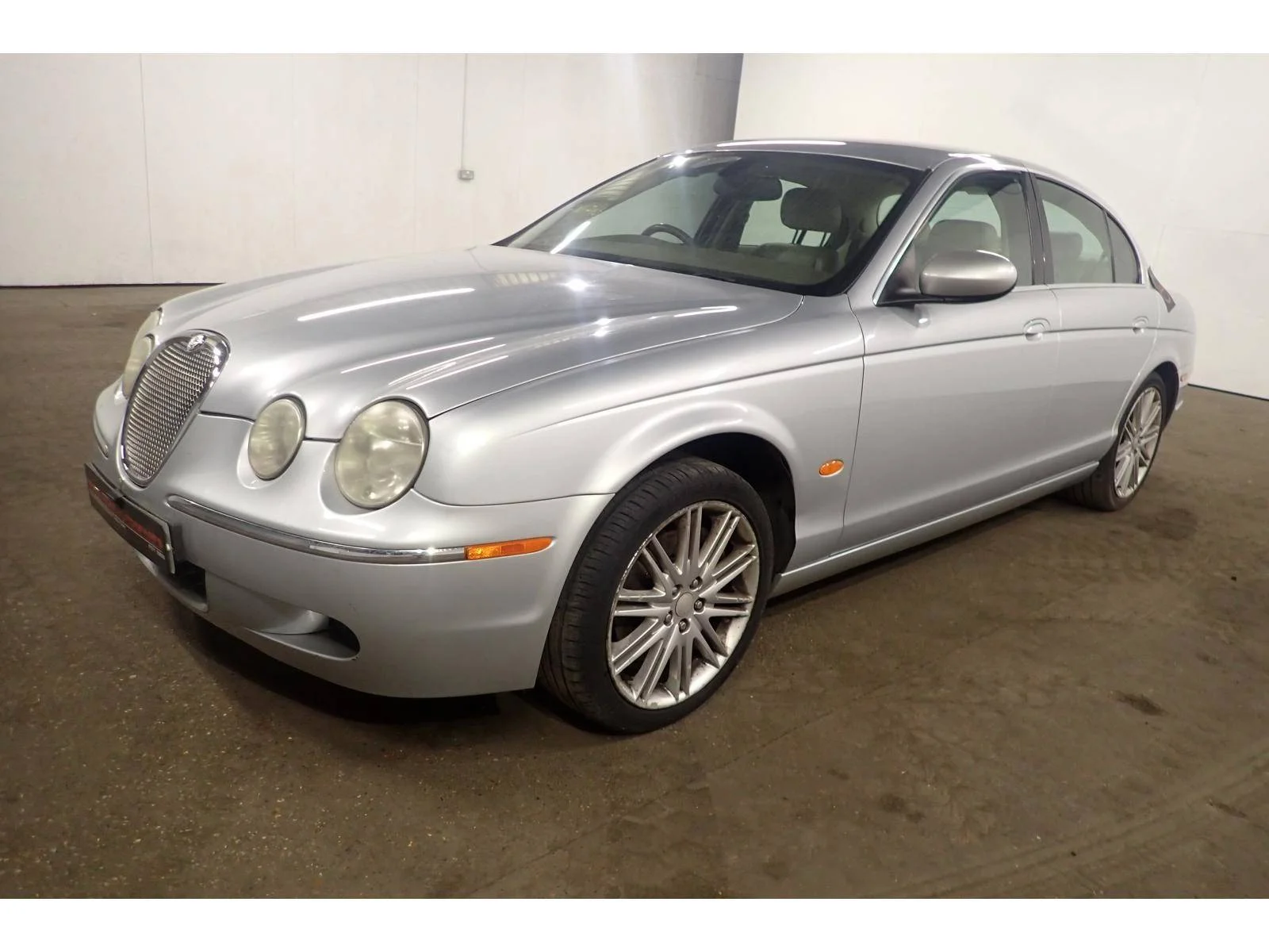 Продажа Jaguar S Type 2.7D (207Hp) (276DT (AJ-V6D)) RWD AT по запчастям