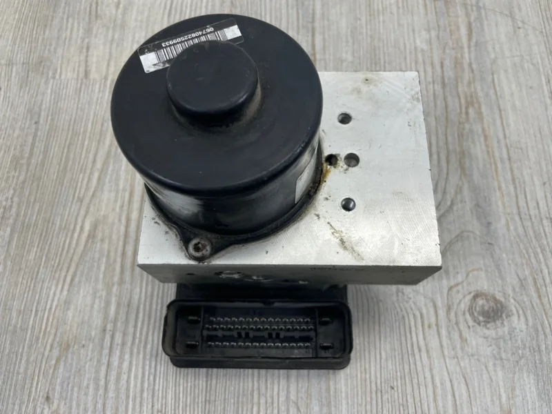 Блок abs (насос) VW Touareg 2003-2010 7L