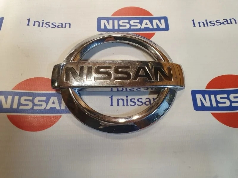 Эмблема Nissan 19.03.2023 62890BN700, передняя