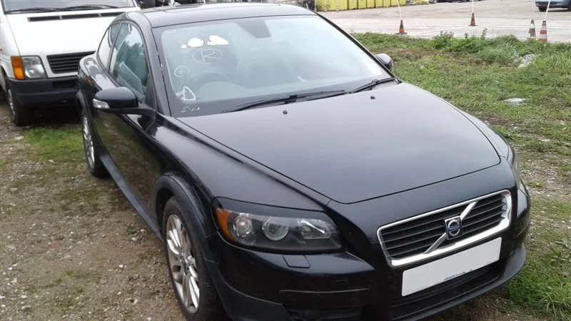 Продажа Volvo C30 1.6 (100Hp) (B4164S3) FWD MT по запчастям