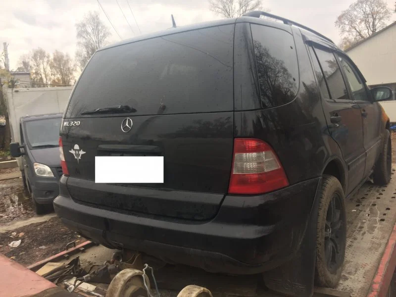 Продажа Mercedes-Benz M class 3.2 (215Hp) (112.942) 4WD AT по запчастям