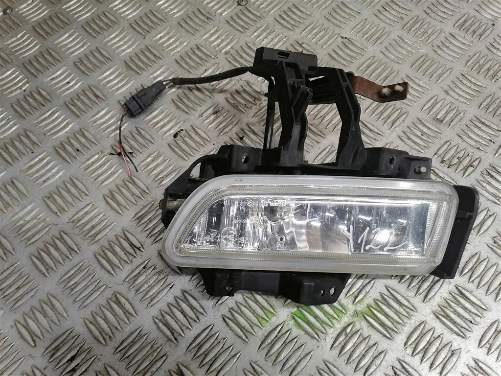 Противотуманка левая MAZDA 3 bk 2003-2009