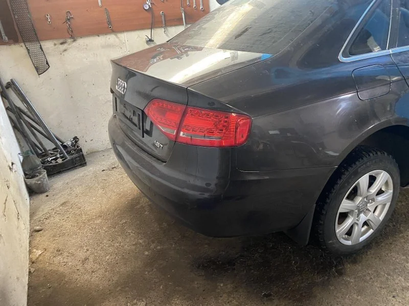 Продажа Audi A4 1.8 (120Hp) (CDHA) FWD MT по запчастям