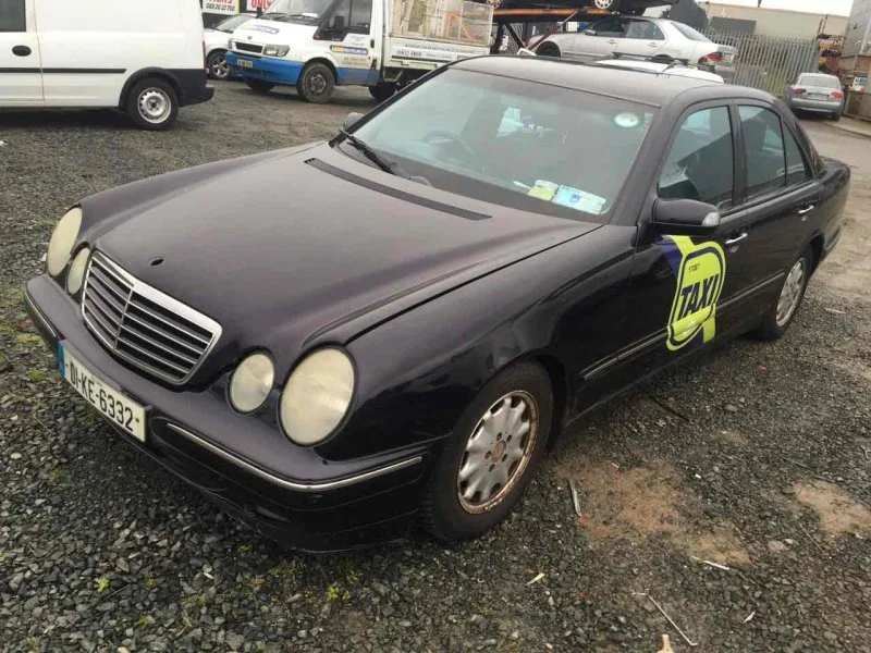 Продажа Mercedes-Benz E class 2.2D (125Hp) (611.961) RWD MT по запчастям