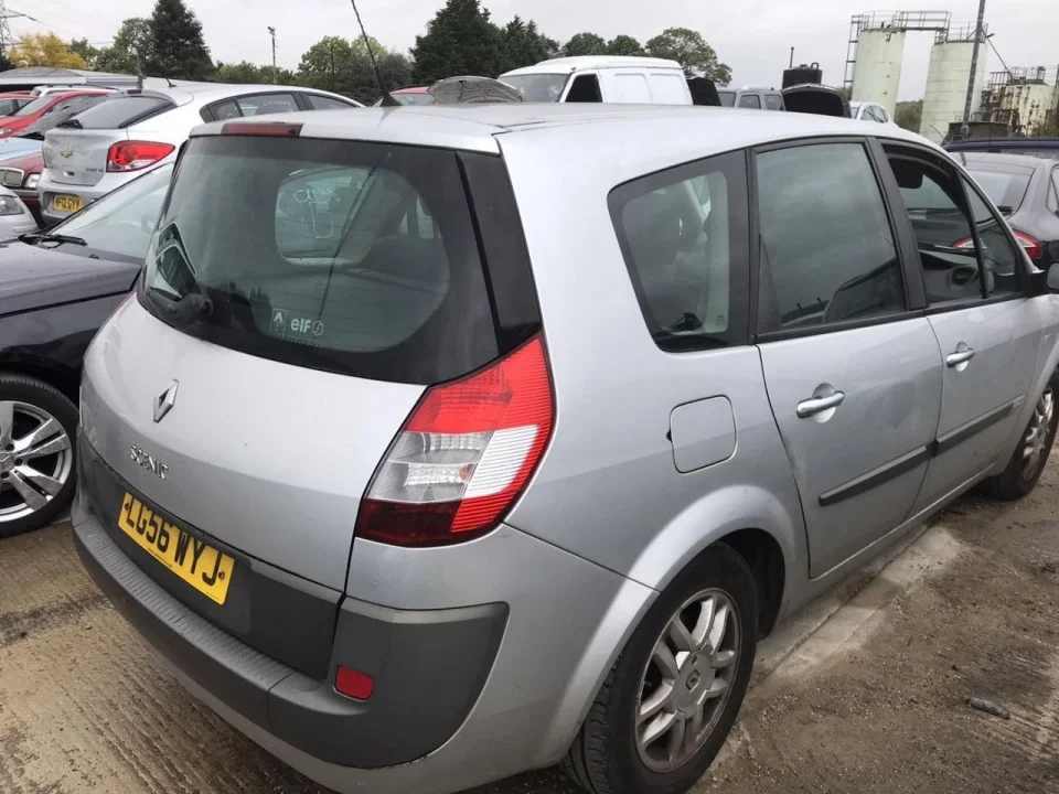 Продажа Renault Scenic 1.6 (115Hp) (K4M) FWD AT по запчастям