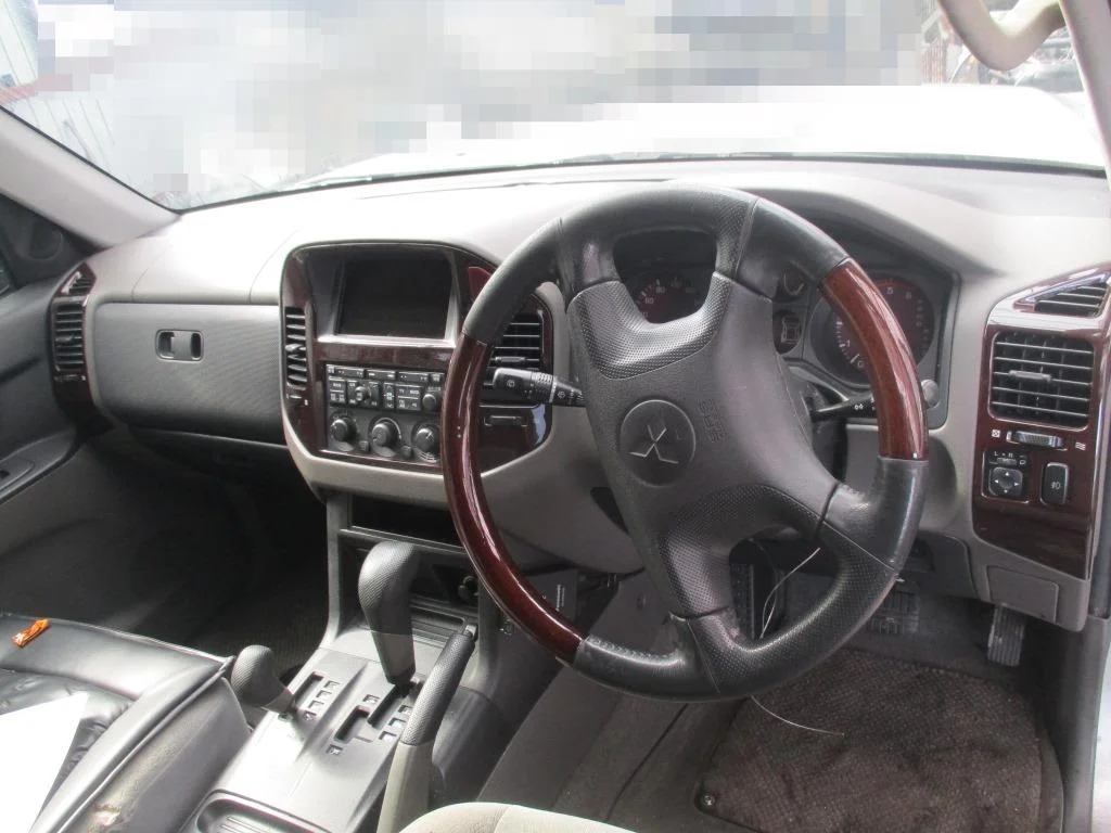 Продажа Mitsubishi Pajero 3.2D (175Hp) (4M41) 4WD AT по запчастям